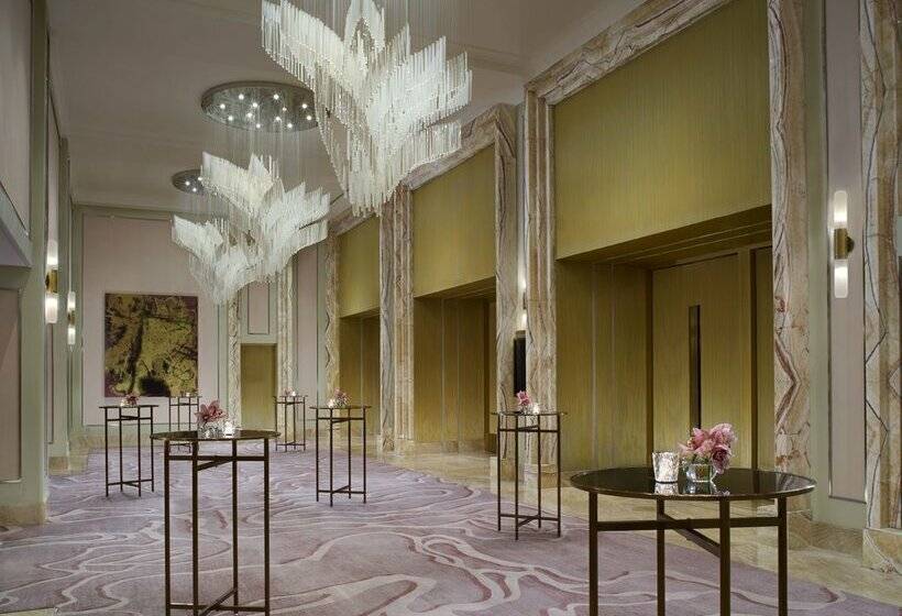 هتل The St. Regis Jakarta