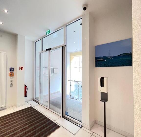 Art Hotel House One