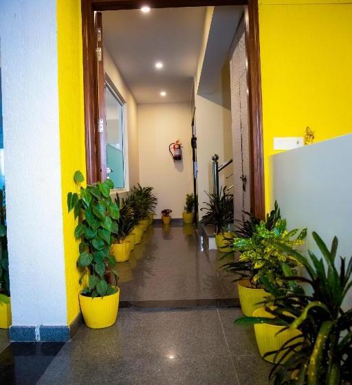 فندق Lime Tree Luxury Studio   Service Apartment Near Artemis Hospital ,gurgaon