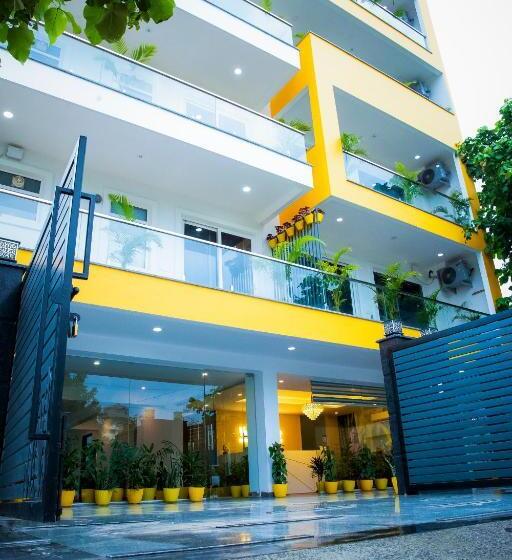 فندق Lime Tree Luxury Studio   Service Apartment Near Artemis Hospital ,gurgaon