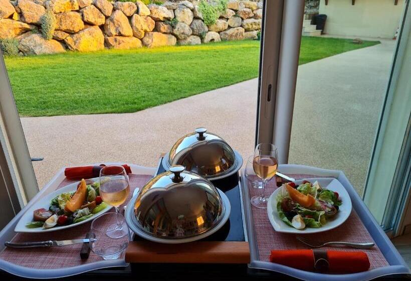 Chambres D Hôtes B&b La Bergeronnette Avec Piscine Couverte Chauffée