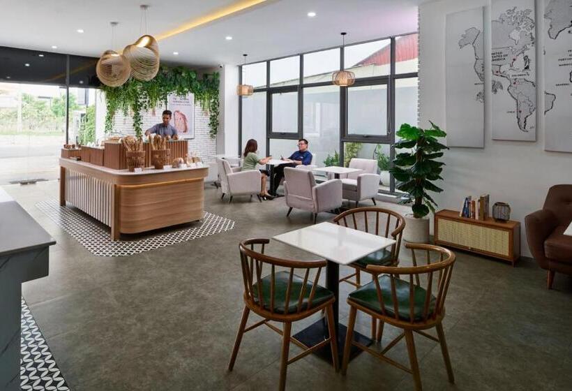 בית מלון כפרי The Peninsula Phnom Penh