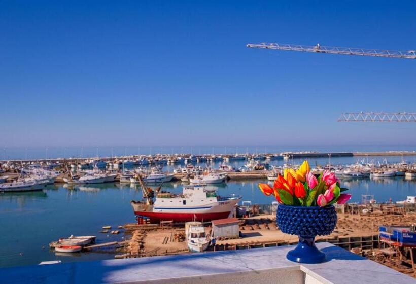 تختخواب و صبحانه Vittoria Luxury Rooms