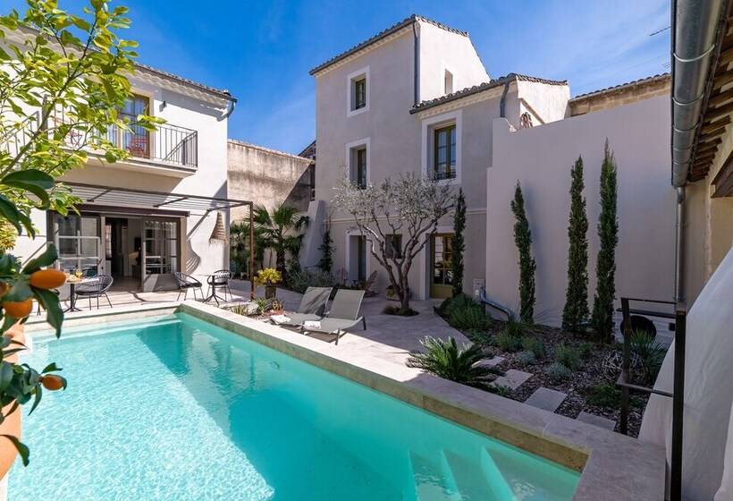 پانسیون Marcelle En Camargue