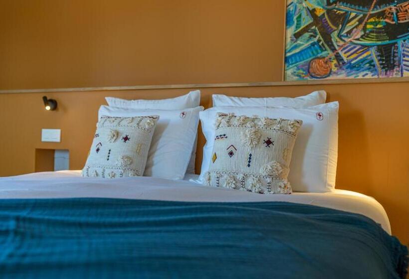 پانسیون Marcelle En Camargue