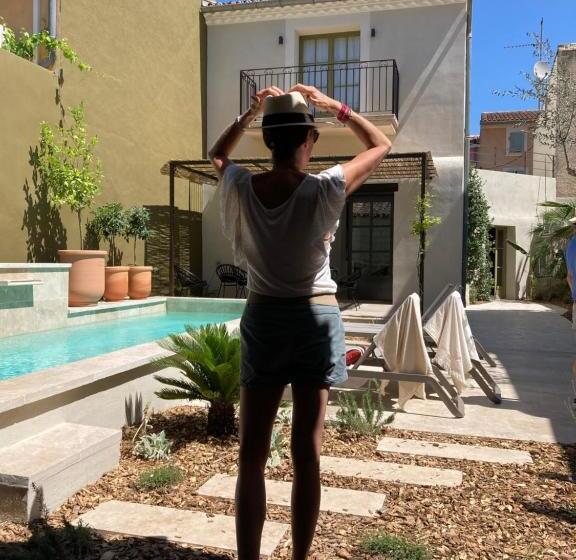 پانسیون Marcelle En Camargue