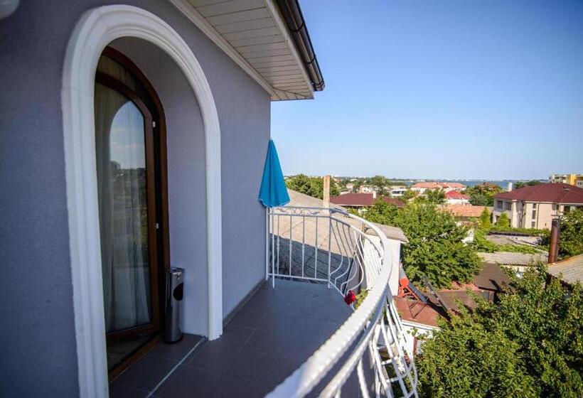 بنسيون Vila Onasis