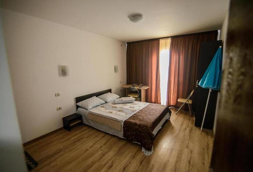 بنسيون Vila Onasis