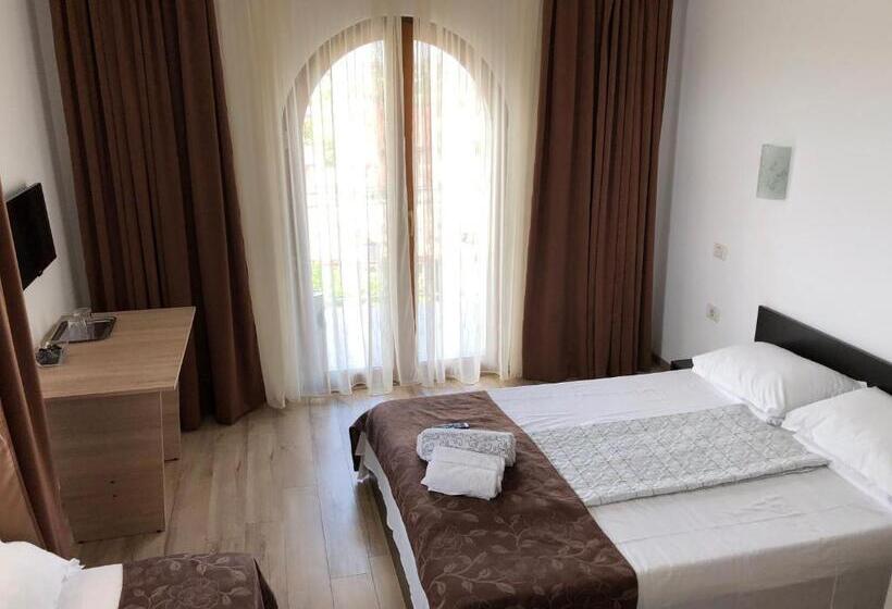 بنسيون Vila Onasis