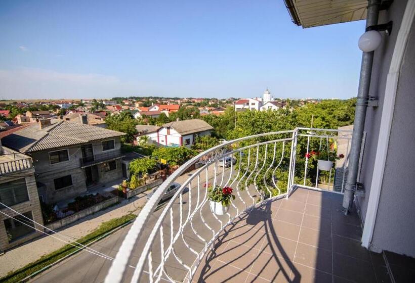 بنسيون Vila Onasis