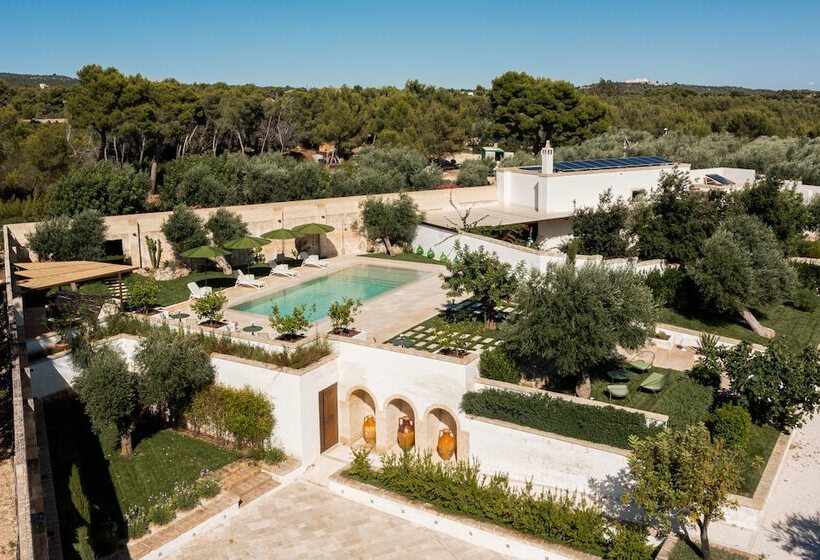 مبيت وإفطار Mastropà Exclusive Resort