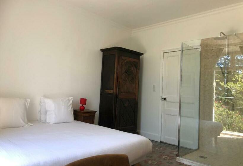مبيت وإفطار Suite La Duchesse   Spa Jacuzzi   Massage  Sauna   4 Saisons   Piscine Chauffée Toute L Année   800m