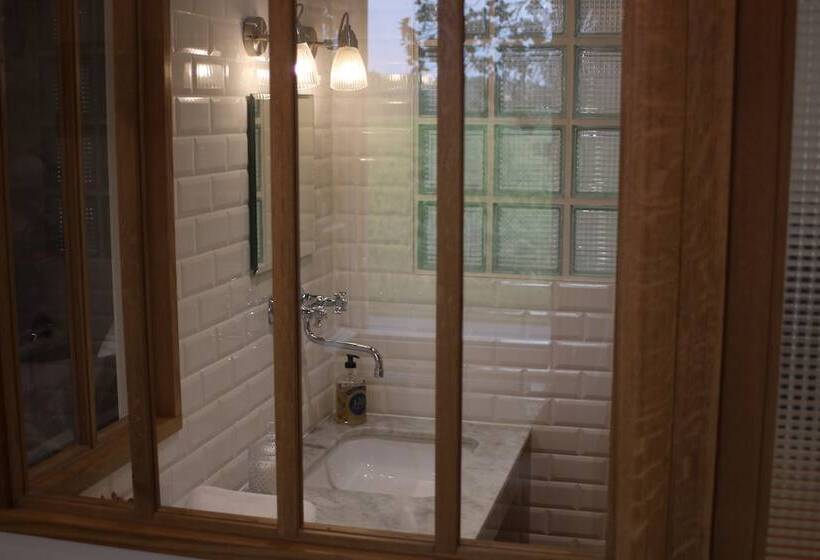 مبيت وإفطار Malis Castera Le Petit Château