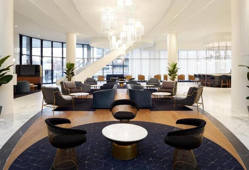 هتل Courtyard By Marriott Montreal Midtown