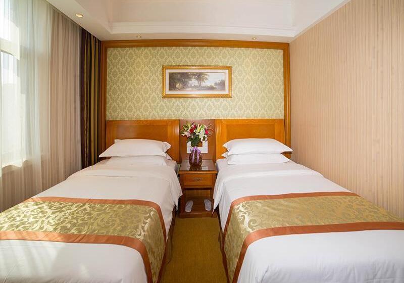 Vienna Hotel Shandong Yantao Golden Beach Taishan Road