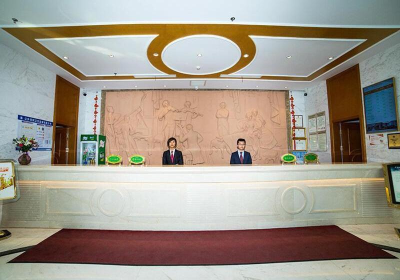 Vienna Hotel Shandong Yantao Golden Beach Taishan Road