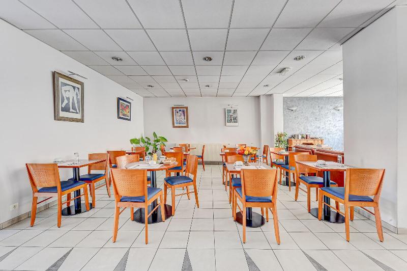 ホテル Hôtel Robespierre Ex Idéal Hôtel Paris   Montreuil