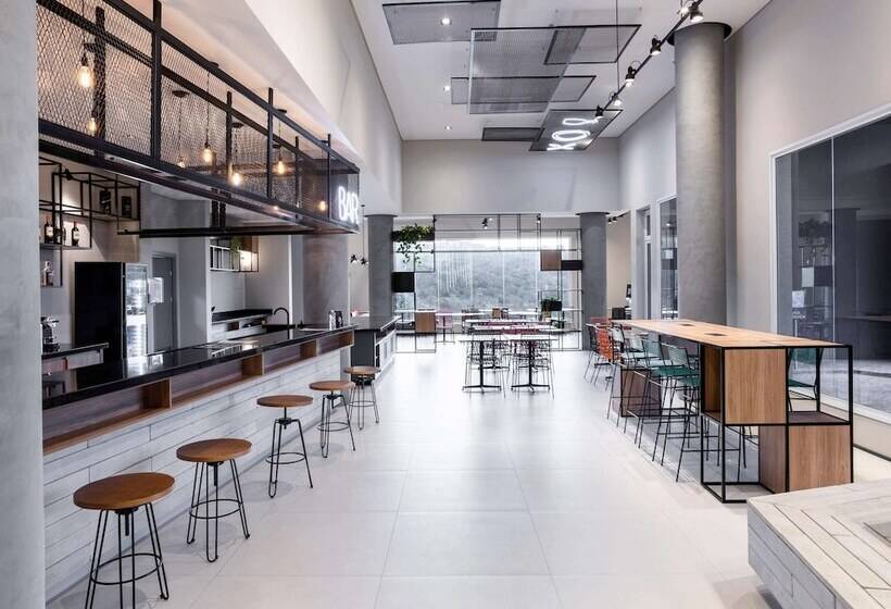 Отель Ibis Botucatu