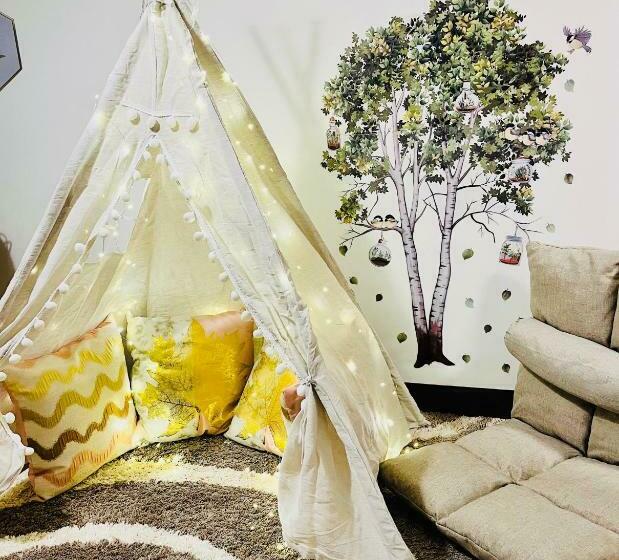 بنسيون Hampton Cinema Suite