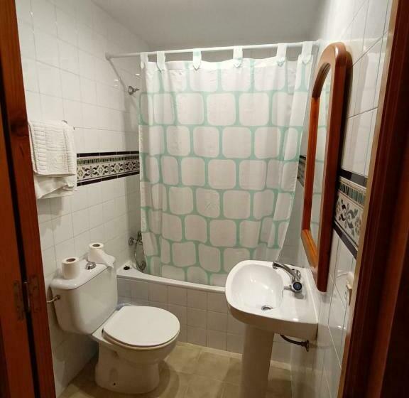 پانسیون Hostal Moncada