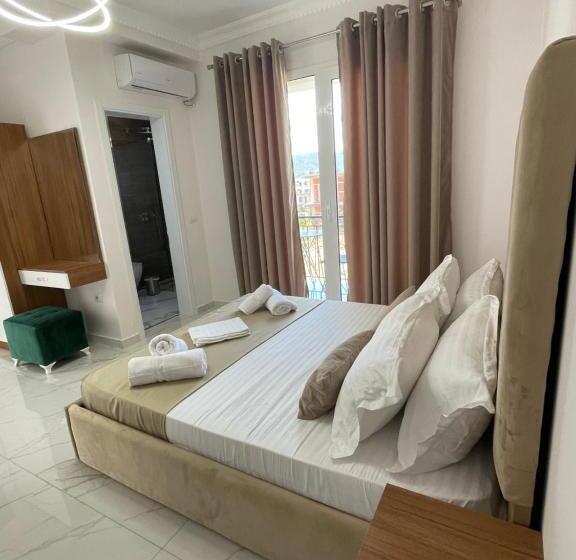 هتل Golden Hill Ksamil