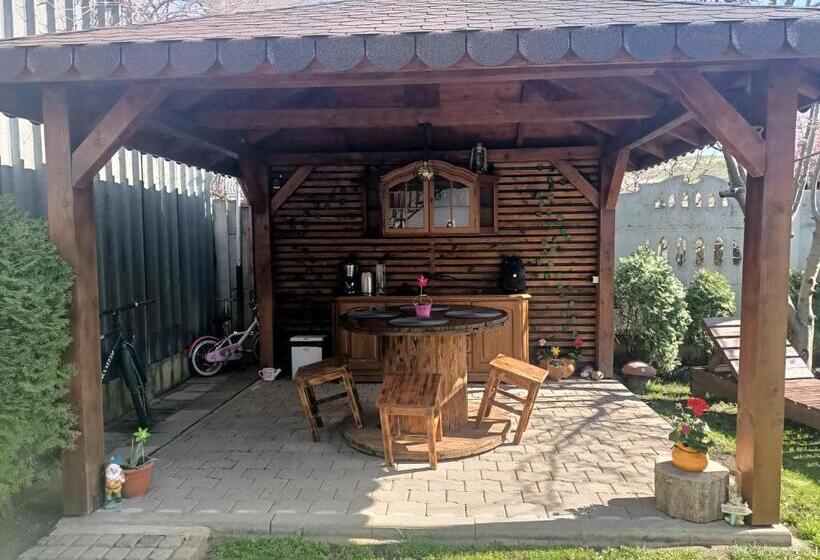 پانسیون Casa Sara