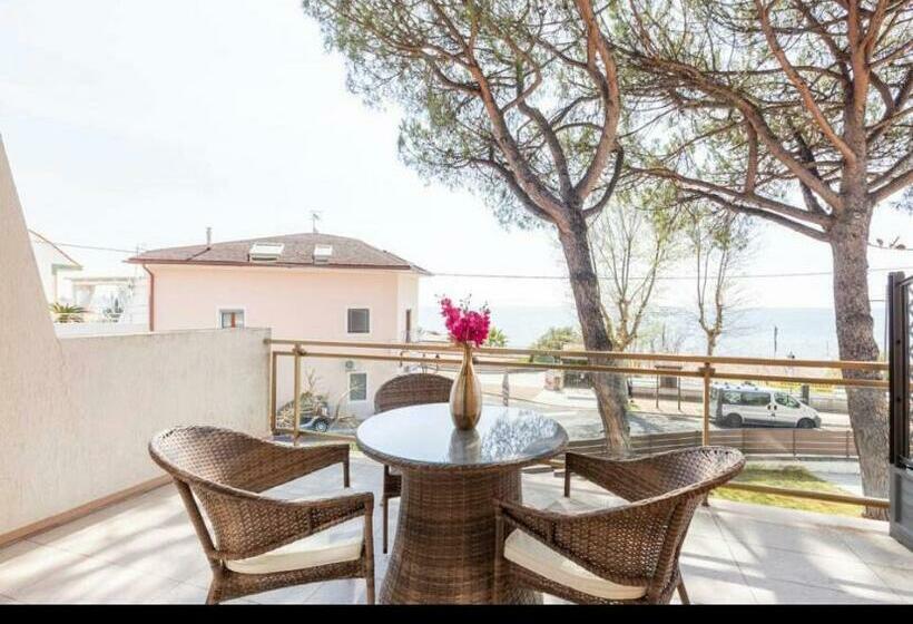 مبيت وإفطار Frontemare