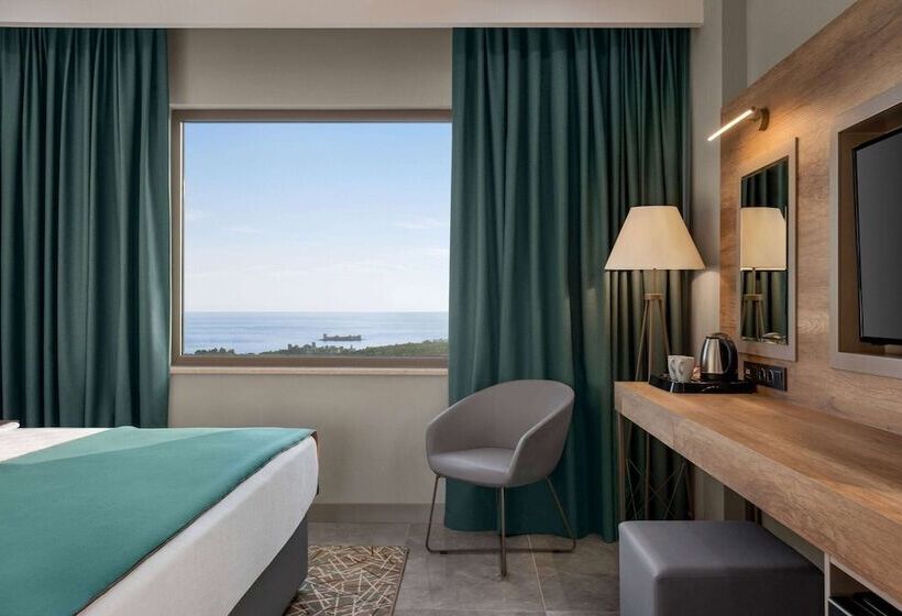 هتل Ramada Resort By Wyndham Kizkalesi