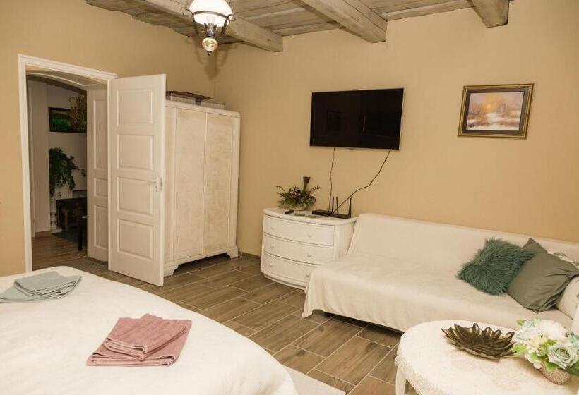 بنسيون Szívem Csücske Vendégház