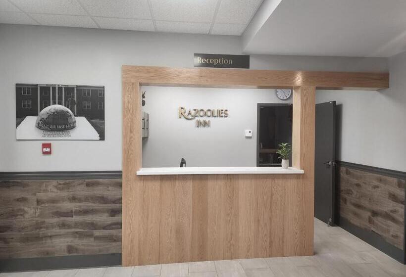 فندق صغير Razoolies Inn