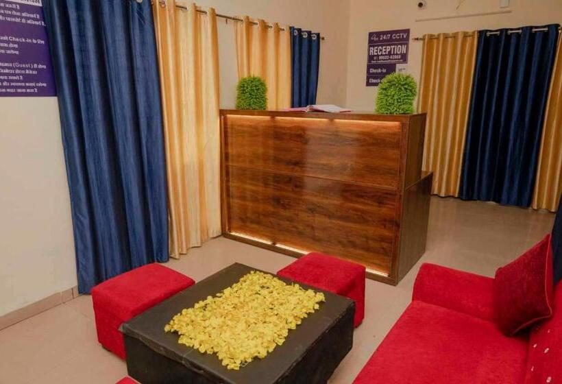 O Pop Hotel Blue Star