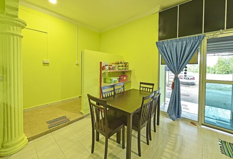 ホテル Oyo 90551 Zn Mix Homestay & Roomstay