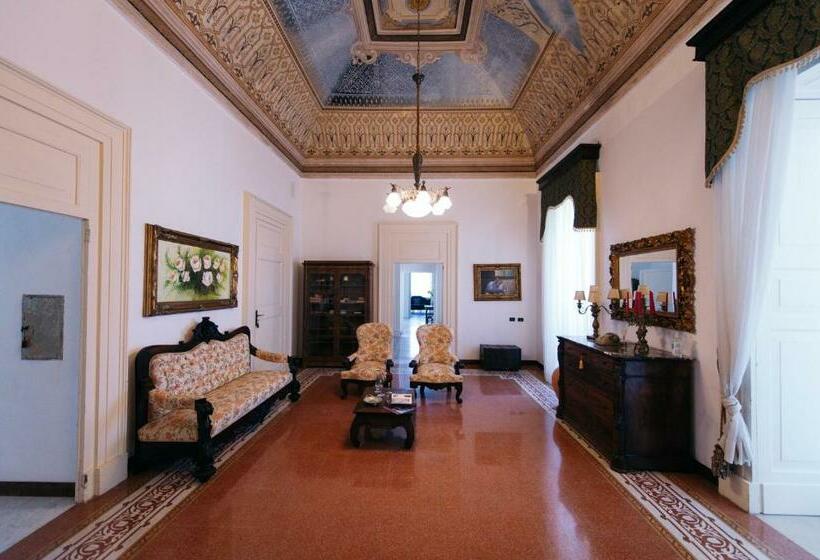 펜션 Palazzo Scarciglia