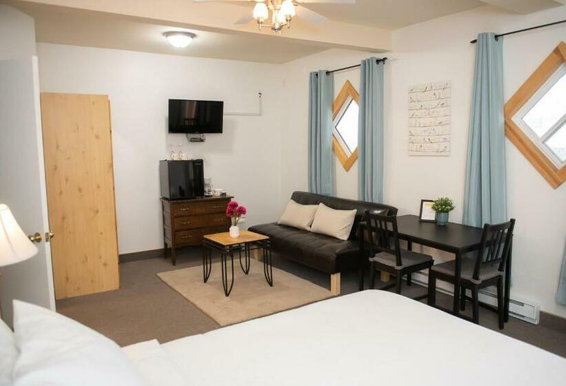 Общежитие Pepperell Place Inn Inc