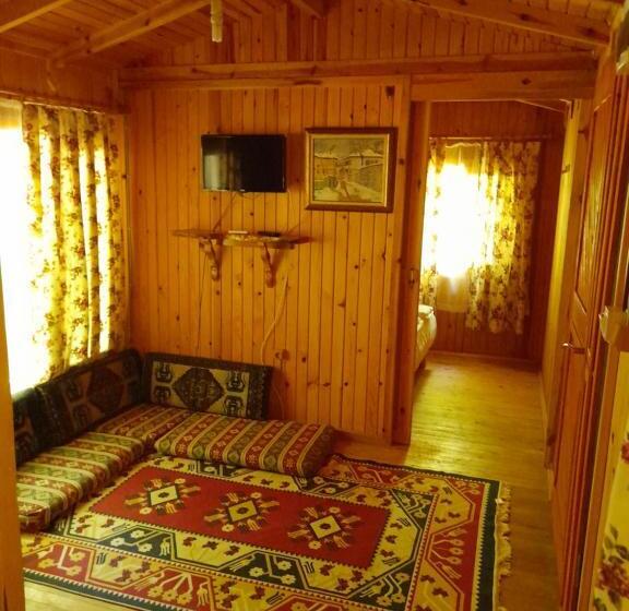 تختخواب و صبحانه Endemik Bungalov