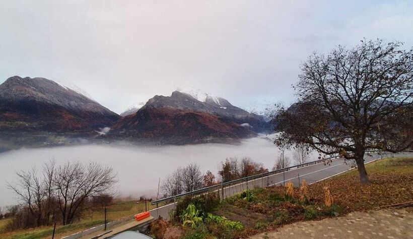 민박 Lo Noyer Et Les Roses