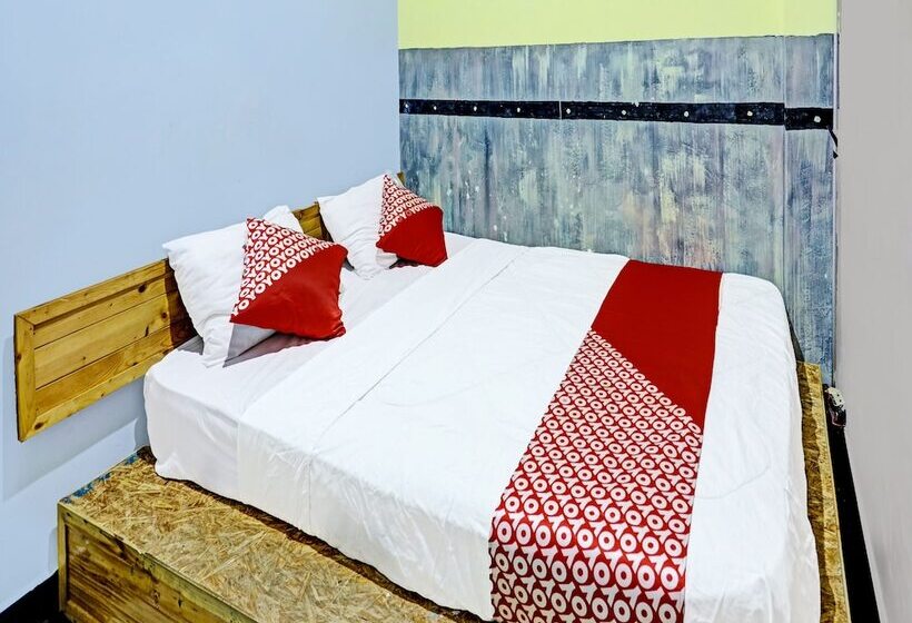 בית מלון כפרי Oyo 91363 Lia Stay Syariah