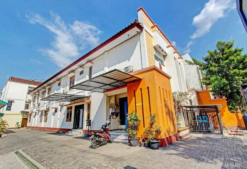 فندق Capital O 91355  Mustika 1 Syariah