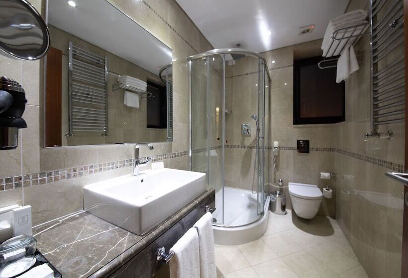 هتل Atatürk Palas Thermal Spa & Convention Center