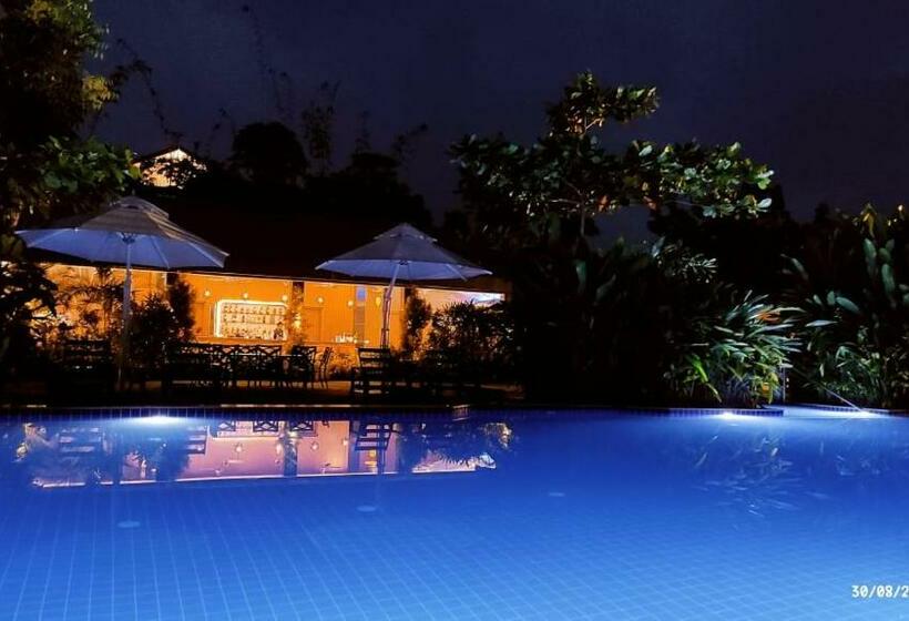 فندق Mayfair On Sea, Morjim Beach, Goa