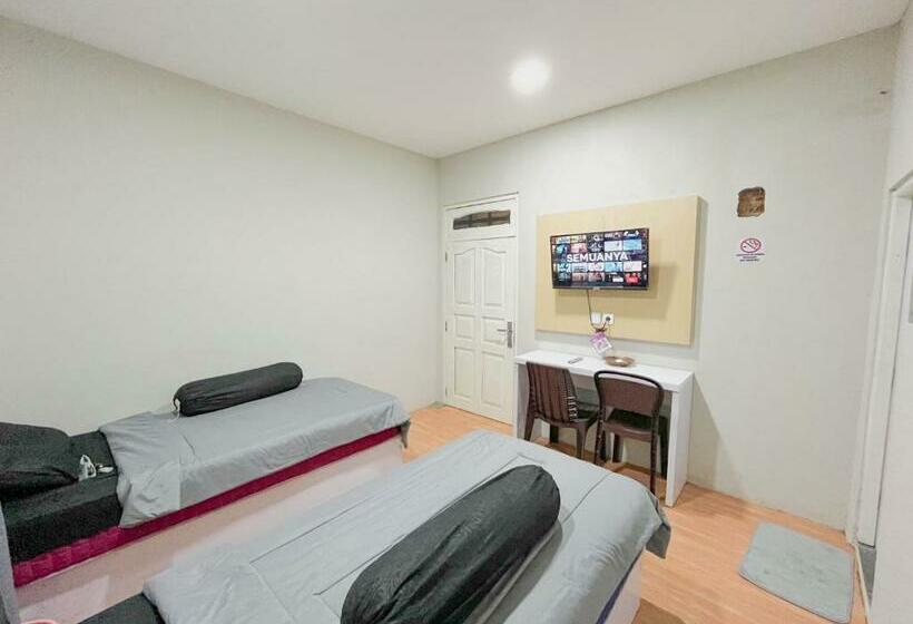 پانسیون Azalea Guest House Syariah Tanjung Tabalong