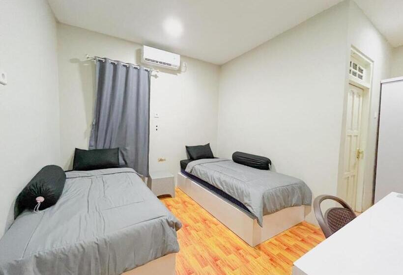 پانسیون Azalea Guest House Syariah Tanjung Tabalong