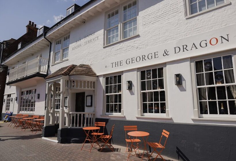 בית מלון כפרי The George & Dragon