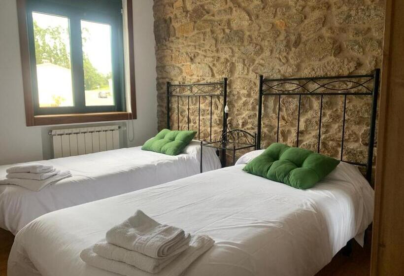 Pensión A Cochera Hostel