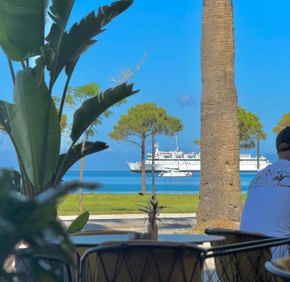 هتل Patio