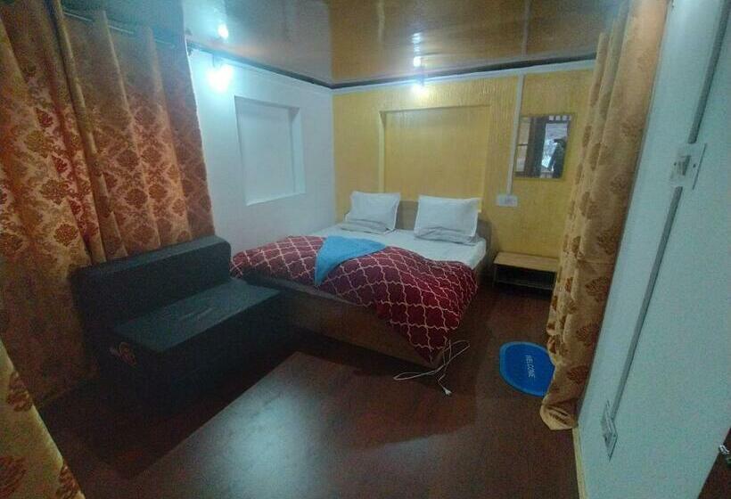 펜션 Mir Guest House