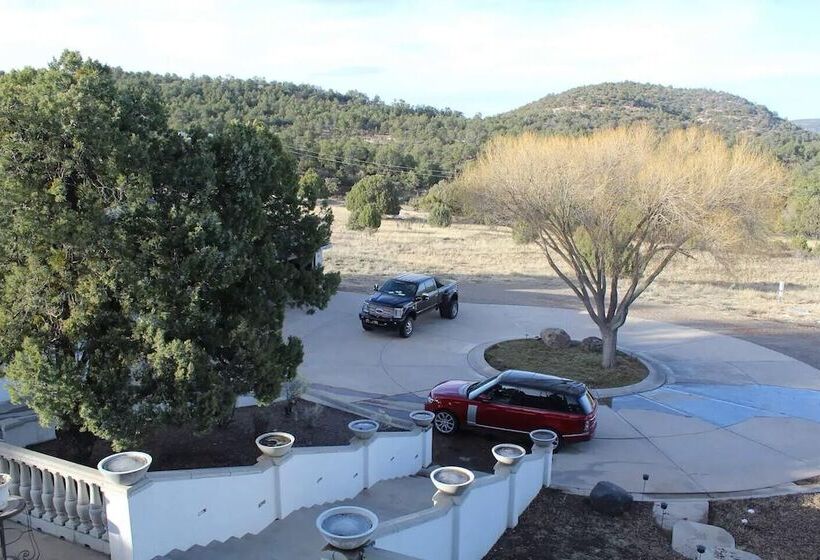 Exquisite Mountain Mansion Entire Home