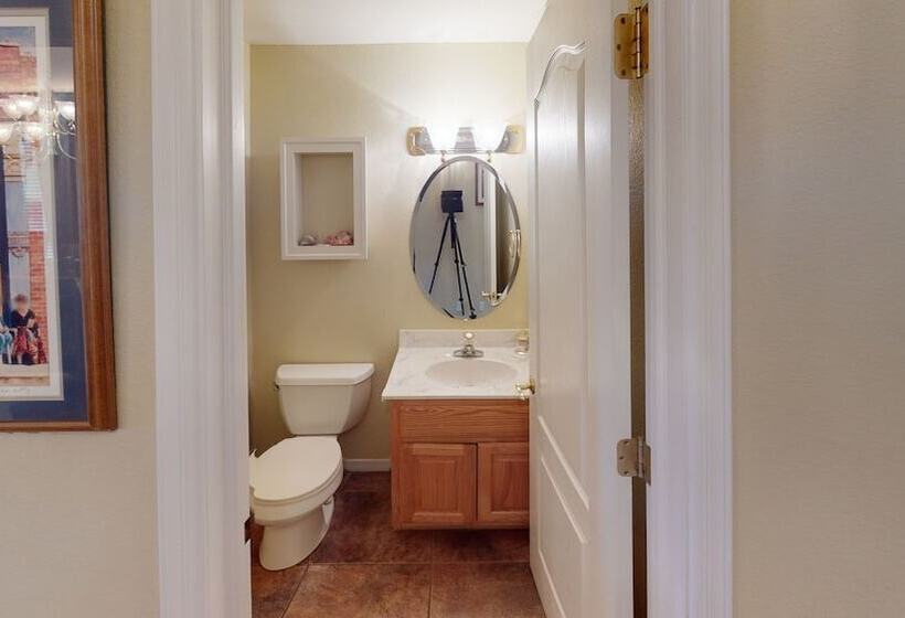 Exquisite Mountain Mansion Entire Home