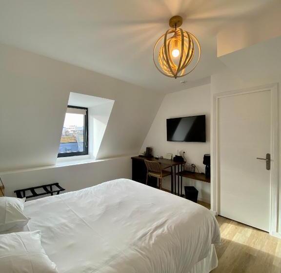 هتل La Tour Aux Crabes Près De La Plage