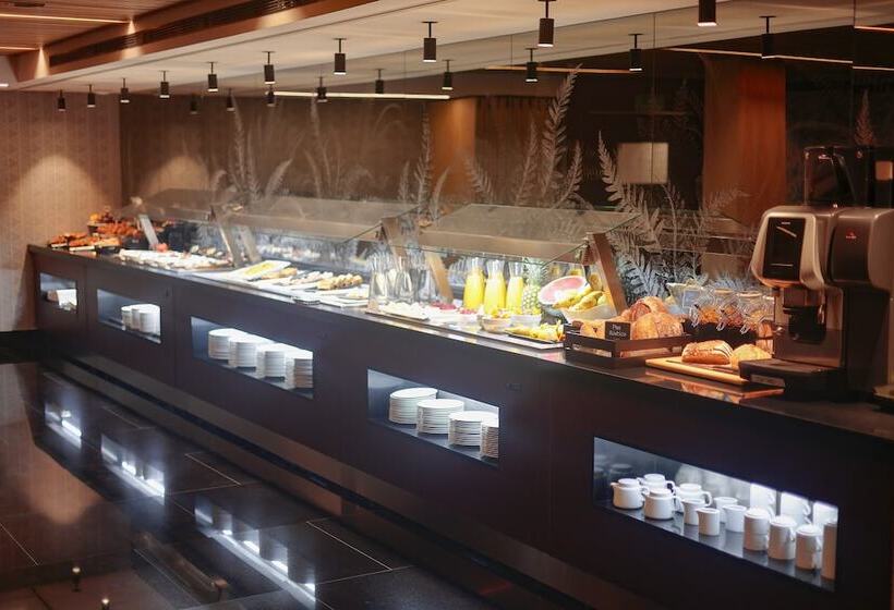 Отель Mypalace León